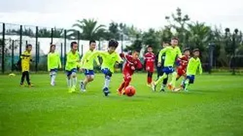 杰拉德：卡里克表现卓越，曼联有望留住核心球员